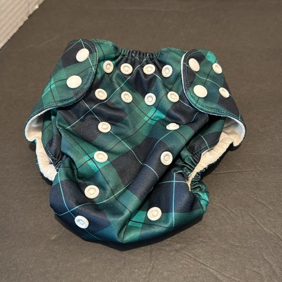Lot of 3 Wegreeco Reusable Diapers - Picture 3 of 10